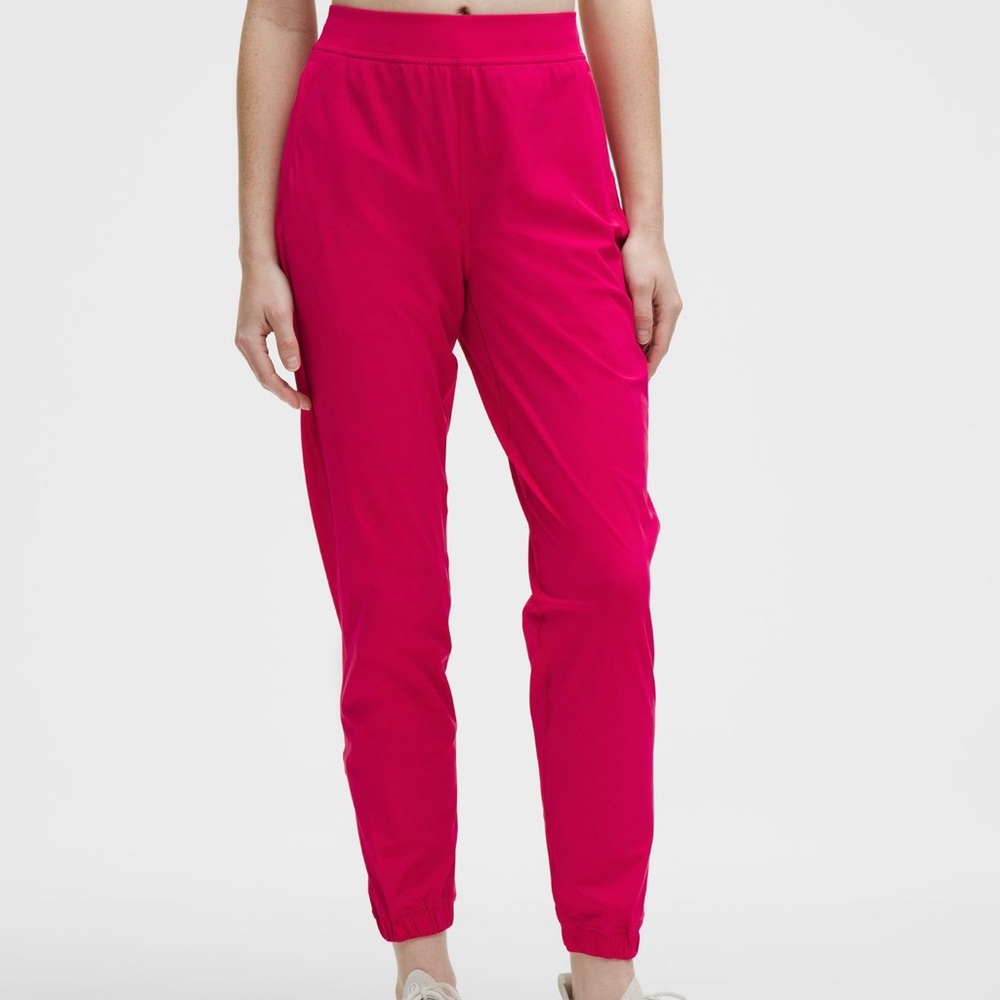 [SOLD] NWT Lululemon Adapted State HR Joggers (Pink Dragonfruit) Size 0